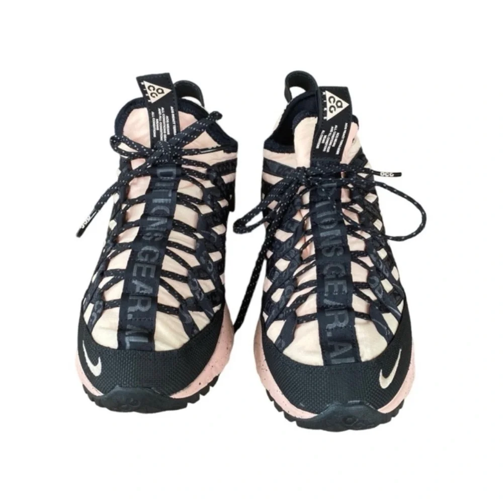 Nike #BV6344-800 ACG React Terra Gobe melon tint shoes. Size 5.5